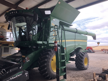 Main image John Deere S780