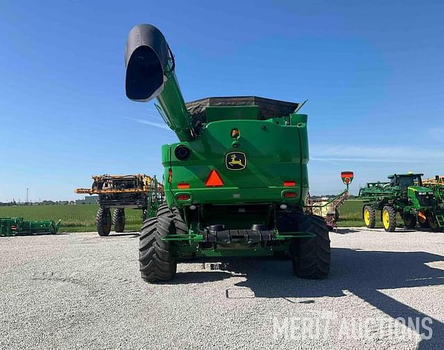 Image of John Deere S780 equipment image 4
