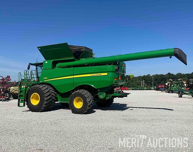 Image of John Deere S780 equipment image 2