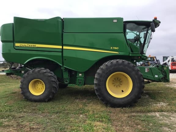 Image of John Deere S780 equipment image 4