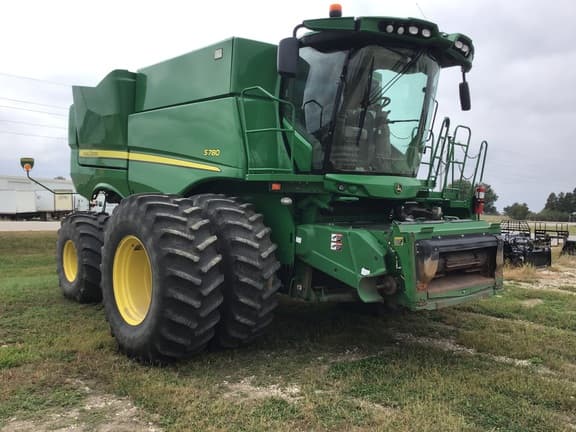 Image of John Deere S780 equipment image 1