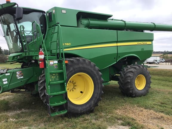 Image of John Deere S780 equipment image 2