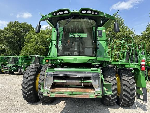 Image of John Deere S780 equipment image 1