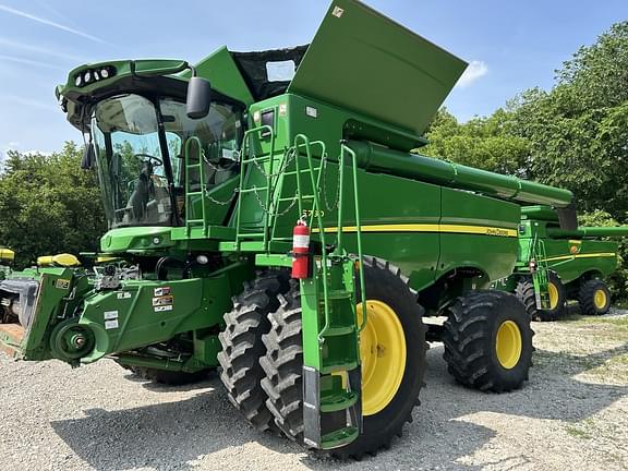 Image of John Deere S780 Primary image
