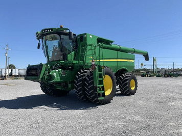 Main image John Deere S780