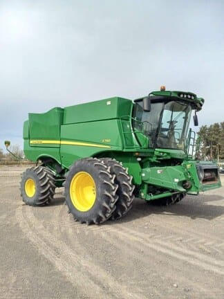 Main image John Deere S780