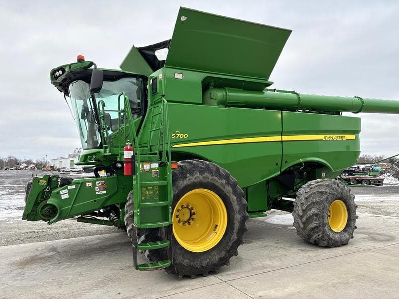 Image of John Deere S780 Primary image