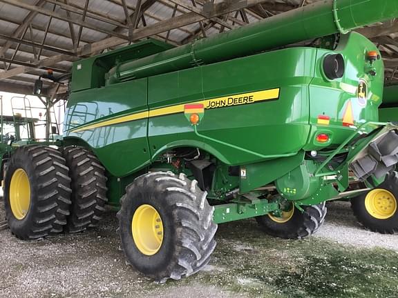 Image of John Deere S780 equipment image 1