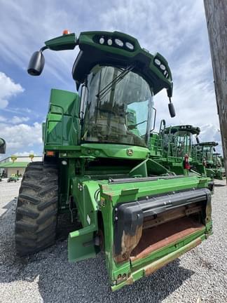 Image of John Deere S780 equipment image 1