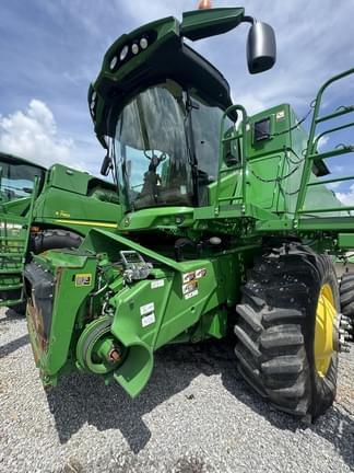 Image of John Deere S780 equipment image 2