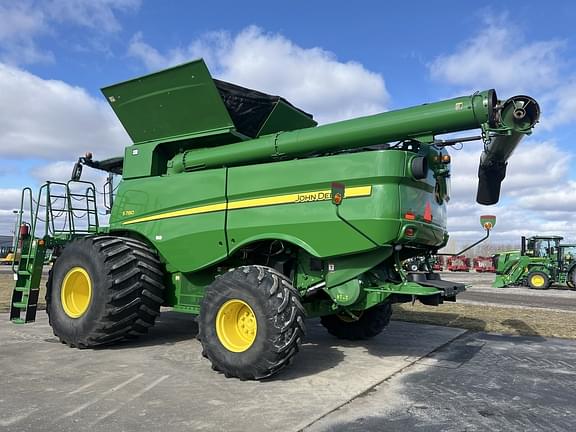 Image of John Deere S780 equipment image 2