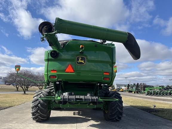 Image of John Deere S780 equipment image 3