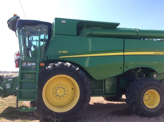 Main image John Deere S780