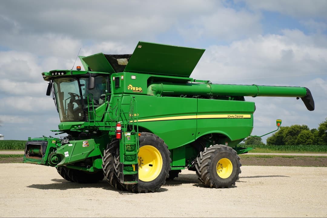 Image of John Deere S780 Primary image