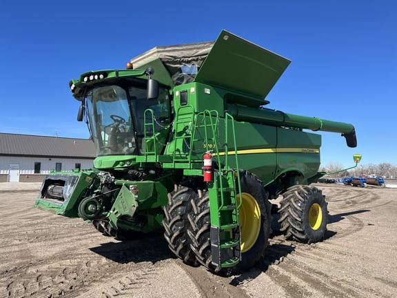 Main image John Deere S780