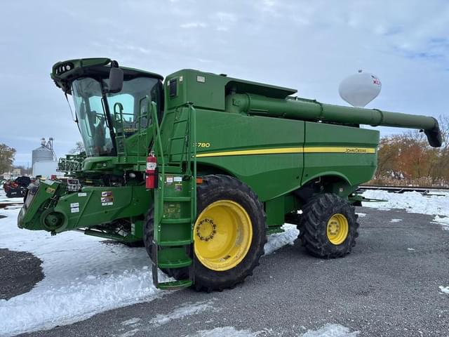 Image of John Deere S780 equipment image 1