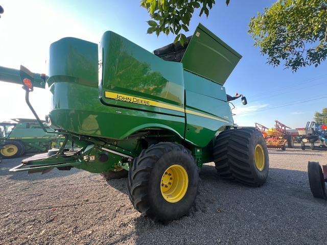 Image of John Deere S780 equipment image 4
