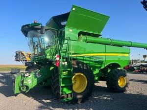 2018 John Deere S780 Image