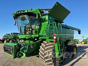 Thumbnail image John Deere S780 1