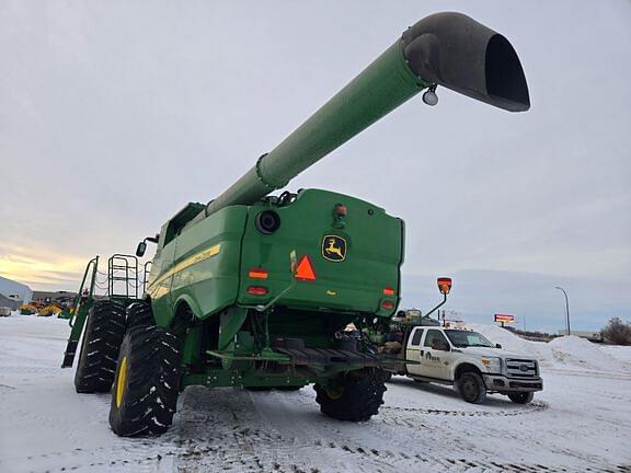 Image of John Deere S780 equipment image 1