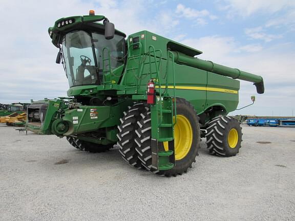 Image of John Deere S780 Primary image