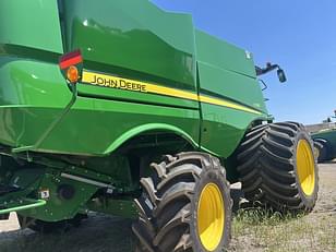 Main image John Deere S780 9