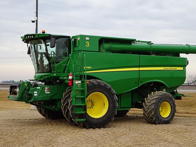 Image of John Deere S780 equipment image 1