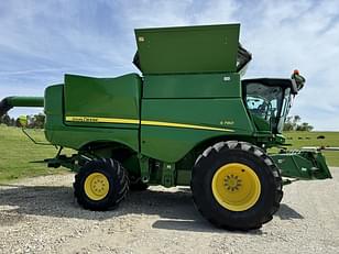 Main image John Deere S780 13