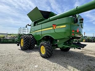 Main image John Deere S780 19