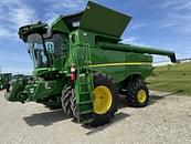 Thumbnail image John Deere S780 1