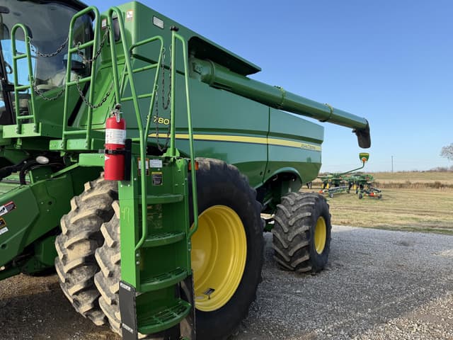 Image of John Deere S780 equipment image 3