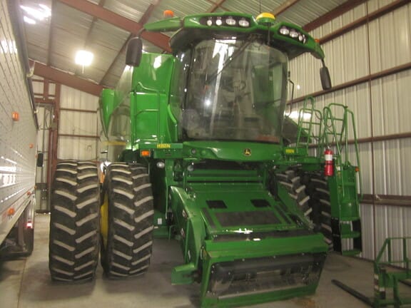Main image John Deere S780