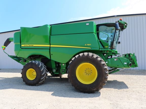 2018 John Deere S780 Equipment Image0