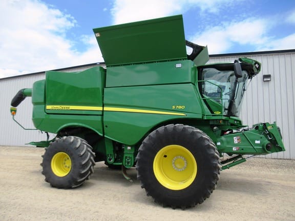 2018 John Deere S780 Equipment Image0