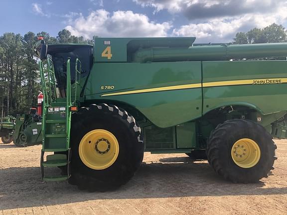 Image of John Deere S780 equipment image 2