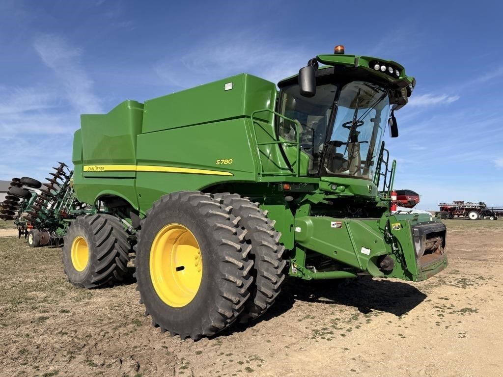 2018 John Deere S780 Equipment Image0