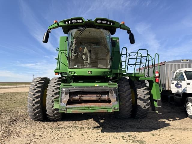 Image of John Deere S780 equipment image 1