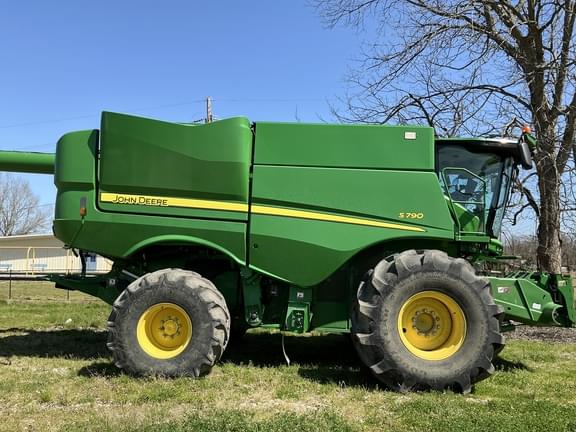 Image of John Deere S790 equipment image 4