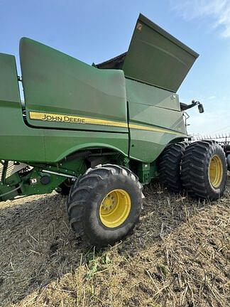 Image of John Deere S790 equipment image 1