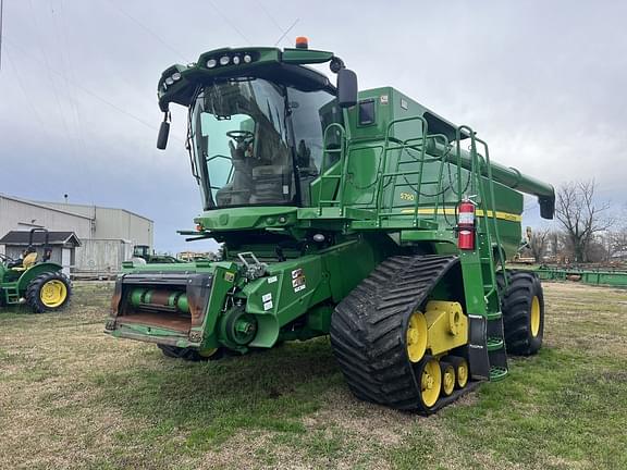 Image of John Deere S790 equipment image 1