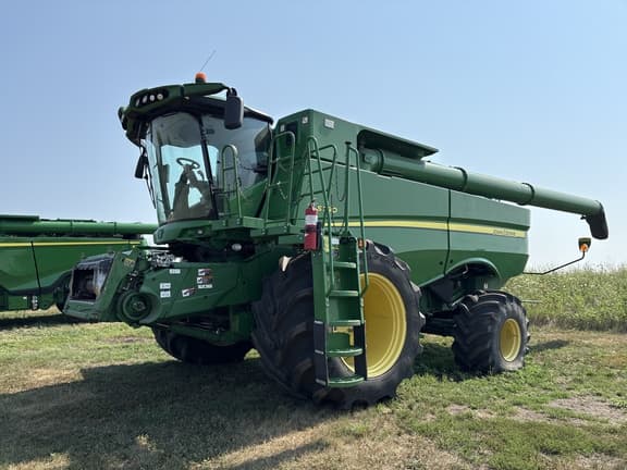 Image of John Deere S790 Primary image