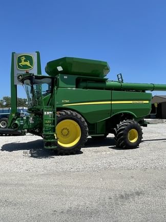 Main image John Deere S790