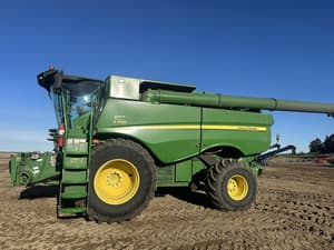 2018 John Deere S790 Image