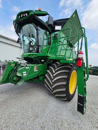 Main image John Deere S790