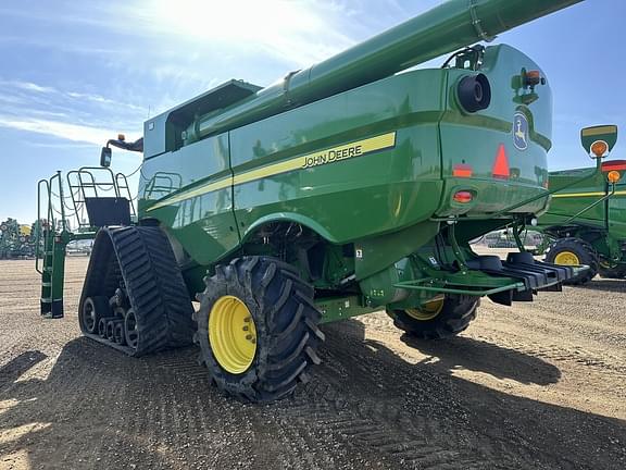 Image of John Deere S790 equipment image 3