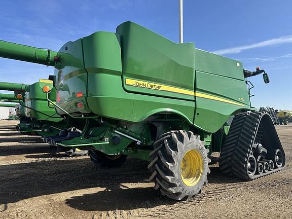 Image of John Deere S790 equipment image 4