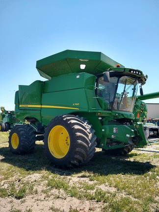 Main image John Deere S790