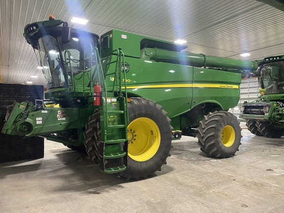 2018 John Deere S790 Equipment Image0