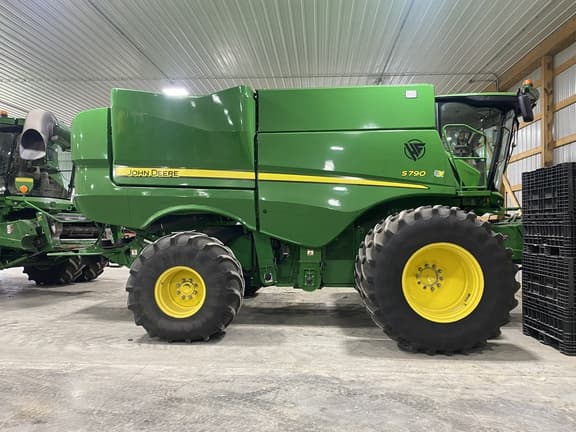 Image of John Deere S790 equipment image 3