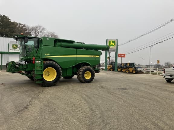 Image of John Deere S790 Primary image